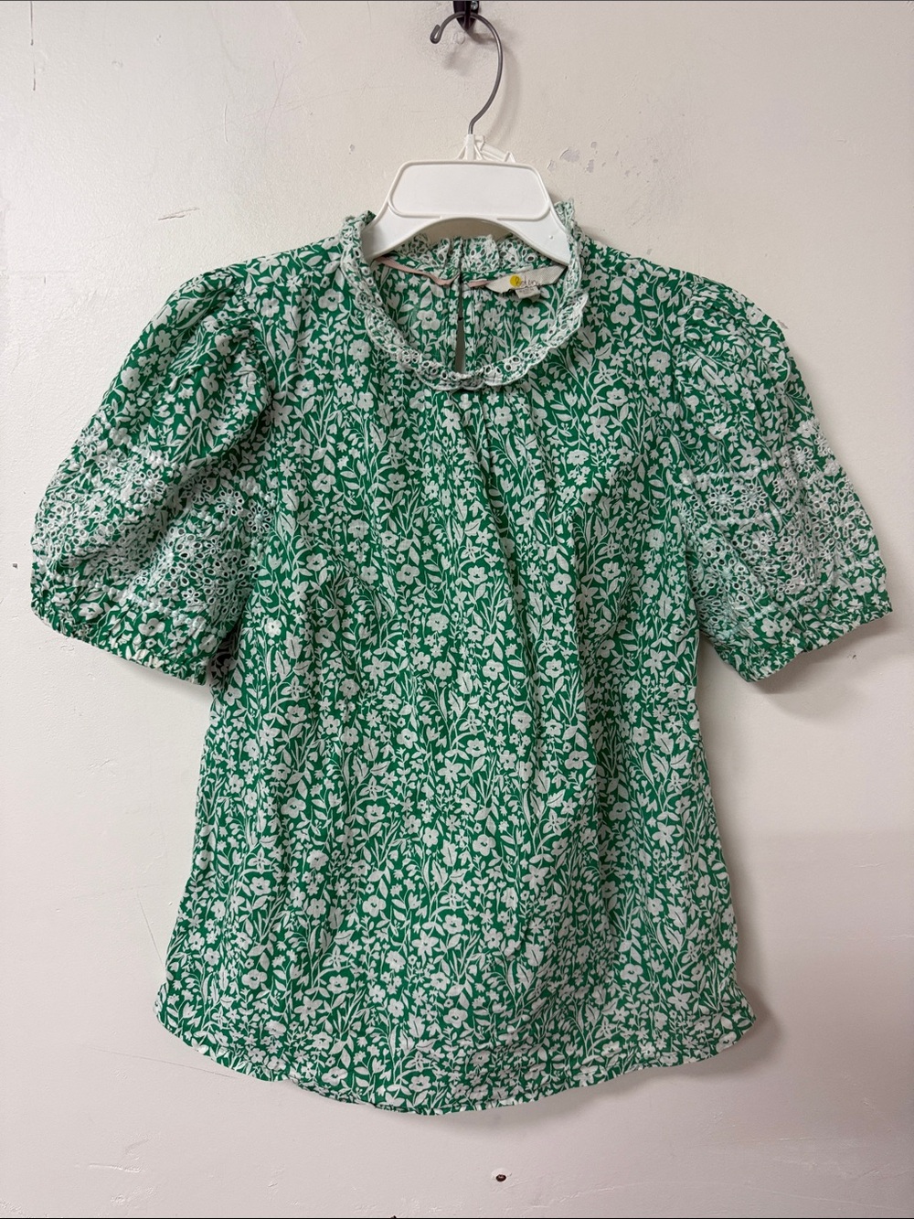 Green Floral Puff-Sleeve Blouse